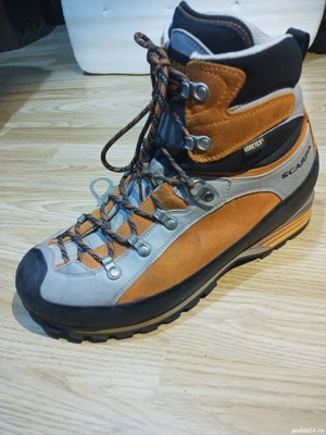 nr 43,5 Scarpa Triolet Pro GTX bocanci de munte 