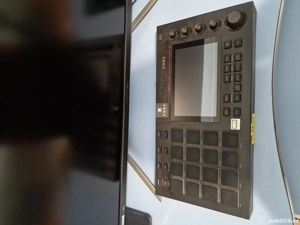 AKAI MPC LIVE Aparat Productie Muzicala