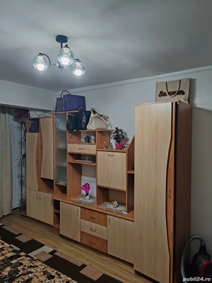 Biblioteca in stare buna 