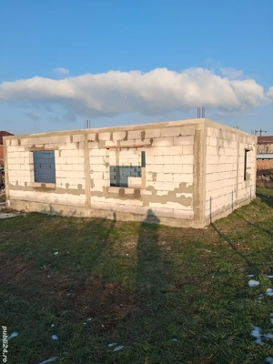 Vând Casă Bocșa Română. cititi descrierea inainte sa sunati.