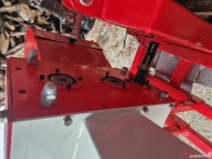 Tocator crengi dupa tractor 