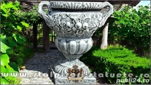 Vază ornament mare cu picior, gri patinat, model V6.