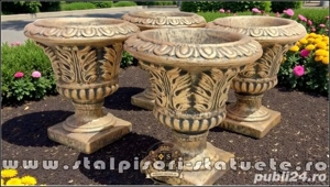 Vază ornament stejar cu picior, arămiu patinat, model V3.