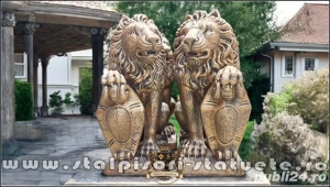 Statuetă leu mare cu blazon, arămiu patinat, model S1.
