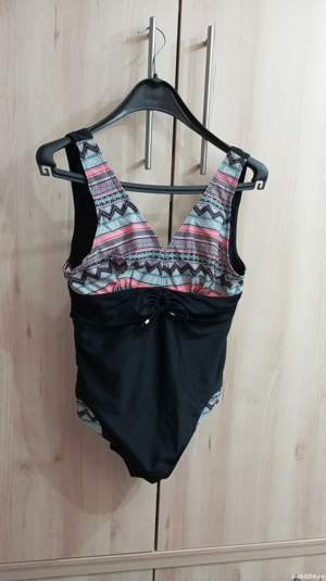 Costum de baie.