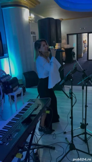 Solistă muzică usoară