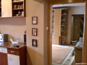 Pers. Fizica Vând apartament cu 3 camere Cetate locatie excelenta - imagine 3