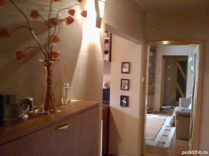 Pers. Fizica Vând apartament cu 3 camere Cetate locatie excelenta - imagine 2