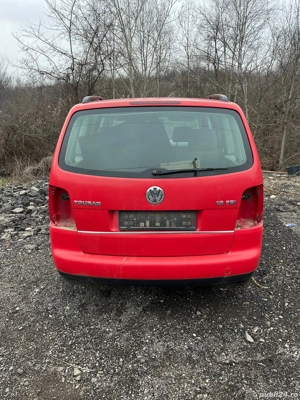 Dezmembrez Touran  - imagine 3