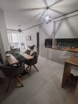 Apartament cu 3 camere,63 mp, cu 2 bai si balcon mare,in zona Valea Garboului