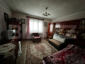 Casa cu 2 apartamente, 6 camere, teren 800 mp-ideal pensiune, centru Ocna Mures - imagine 8