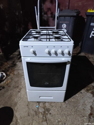 Aragaz Gorenje cu 4 plite și cuptor 