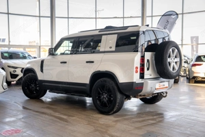 Land Rover Defender D300 3.0d 4x4 MHEV - "Hard Top" - imagine 7