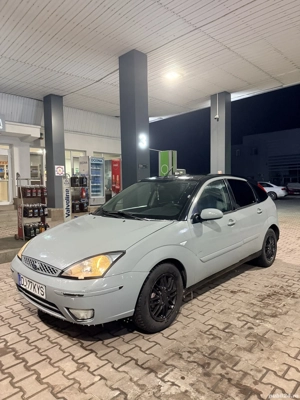 Ford Focus 2002, 1.6 Benzină , Manual  - imagine 2