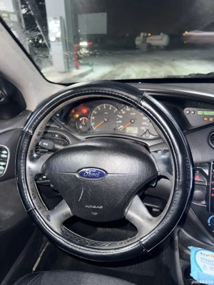 Ford Focus 2002, 1.6 Benzină , Manual  - imagine 8