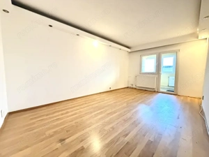 Apartament spatios, 2 camere + 1 boxa la subsol - zona Bucovina