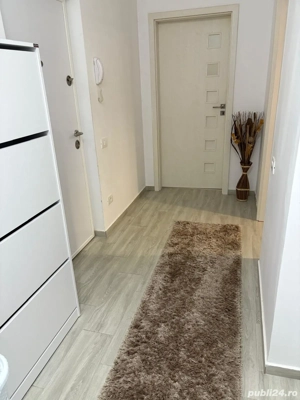 Apartament cu 2 camere, complet decomandat, bucatarie inchisa