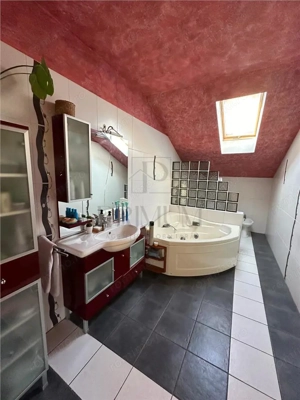 Casa individuala superba - zona TOP ( Calea Buziasului) - mobilata complet - garaj - finisaje deoseb - imagine 16