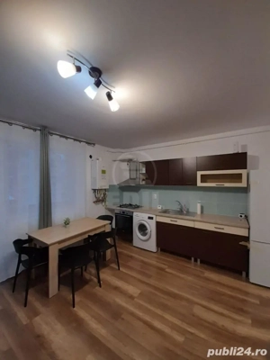 Apartament de 2 camere semidecomandat, zona centrala, Floresti