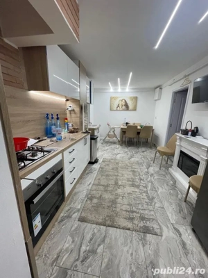 Apartament cu trei camere, zona Dumbrava Nord 