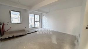 Apartament cu 2 camere, decomandat, etaj intermediar,zona Ciarda Rosie