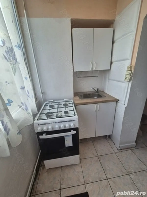 Apartament 3 camere zona Lipovei-centrala proprie