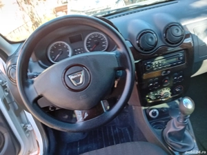 Dacia Duster 1.5 dci 4 4 110cp - imagine 2