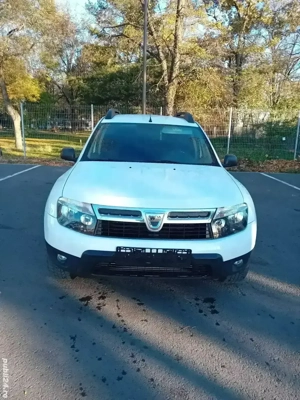 Dacia Duster 1.5 dci 4 4 110cp - imagine 3