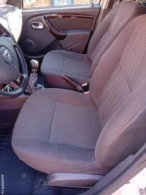 Dacia Duster 1.5 dci 4 4 110cp - imagine 5