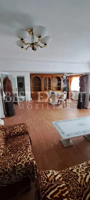 3 Camere de inchiriat DECEBAL  |  100 mp