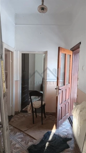 Tatarasi zona Piata Chirila teren 530mp cu casa si anexe (pretabil  si privatizare) - imagine 6