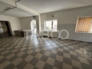 Spatiu comercial cu 2 camere 70 mpu vedere la strada Cristian Sibiu - imagine 4