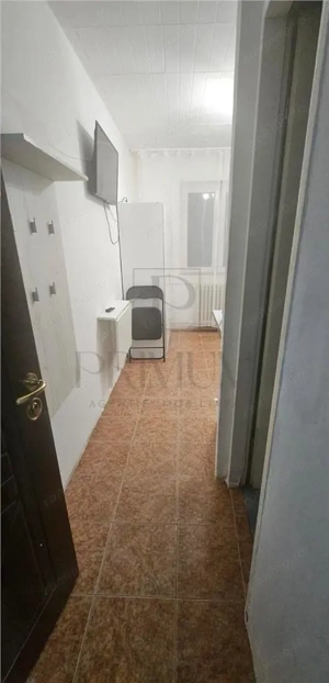 Garsoniera - Nedecomandat - Mobilat  #537;i Utilat - Zona Dacia