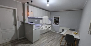 Decomandat etaj 1 cu 2 bai si 2 balcoane, mobilat si utilat