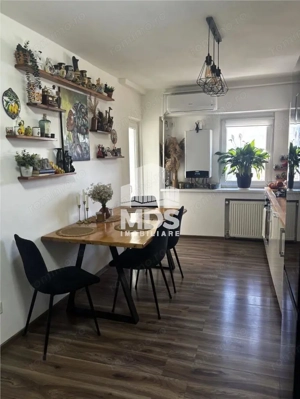 Decomandat la etaj 2, mobilat si utilat in bl izolat