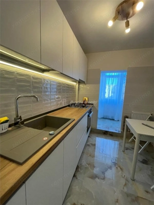 3 cam dec MICRO 17 renovat 2025 prima inchiriere