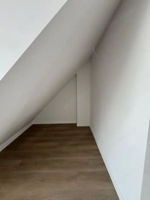  VILE MODERNE ÎN COMPLEX DE CASE ÎNȘIRUITE – STR. EROULUI, CHIAJNA  - imagine 13