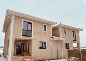 Duplex despartit prin camera tehnica - teren generos - proiect deosebit