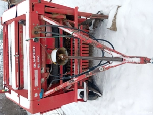 Balotiera rotunda si dreptunghilara welger ap 45 