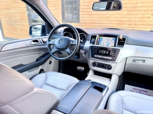 Mercedes-Benz ML 250 W166 - 4x4 - perne de Aer - Bi-Xenon - Plafon Panoramic