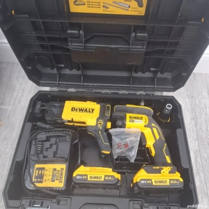 Vând ma ină de în urubat DeWallt  DCF620!