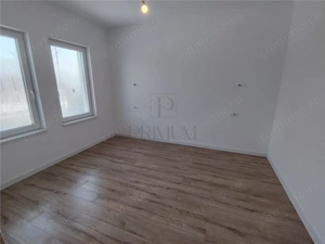 Duplex separat prin camera tehnica - finisaje de top - teren 330 mp - imagine 8