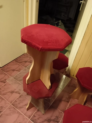 vând 6 tabureti la preț de 150ron