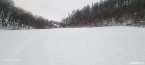 Vindem loc cabana 800 mp  teren intravilan  in Rosia, zona turistica Valea Dâlbii .