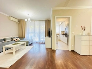 Apartament cochet | Adora Forest | Dressing & Bucatarie inchisa - imagine 6