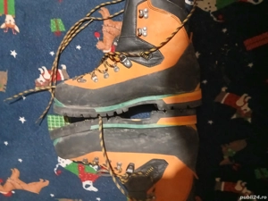 Bocanci de protecție cu bombeu metalic   aproape noi - imagine 2