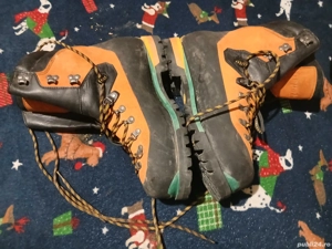 Bocanci de protecție cu bombeu metalic   aproape noi - imagine 5