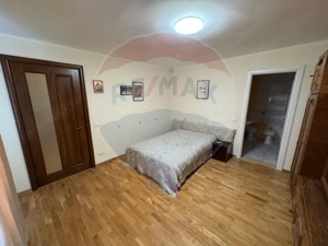 Casă / Vilă cu 6 camere de vânzare în zona Darmanesti