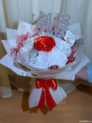 Buchet trandafiri din satin 