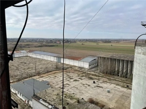 Spatii industriale , teren ,silozuri si Fabrica de nutret pentru animale Peris - imagine 9